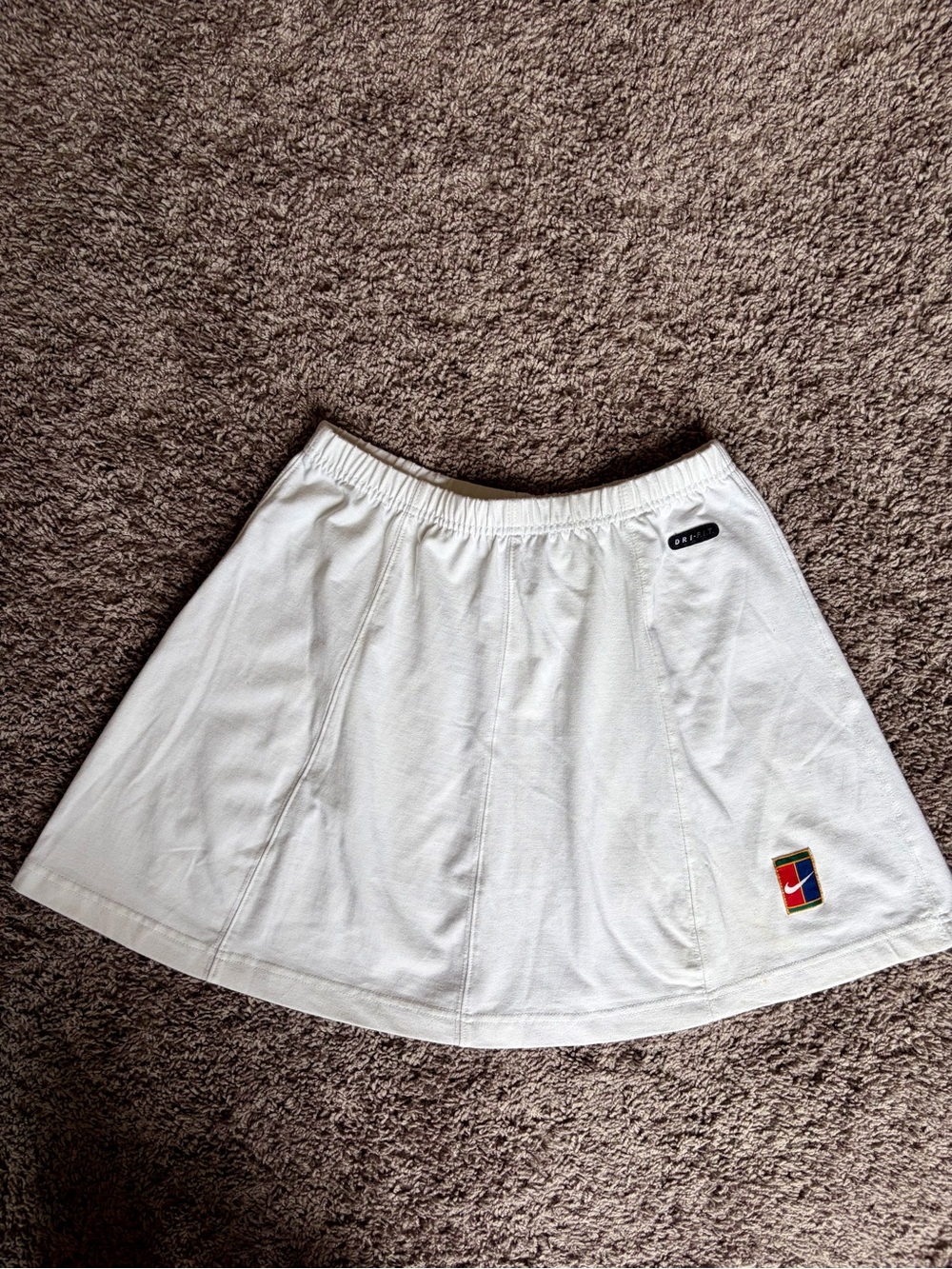 Vintage 90’s Nike White Dri-Fit Tennis Skirt with Court Logo Patch